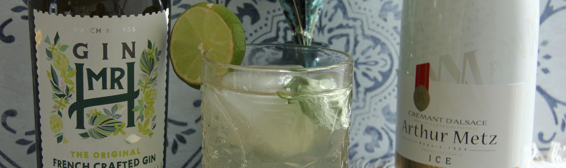 cocktail avec crémant arthur metz ice blanc et gin mr h